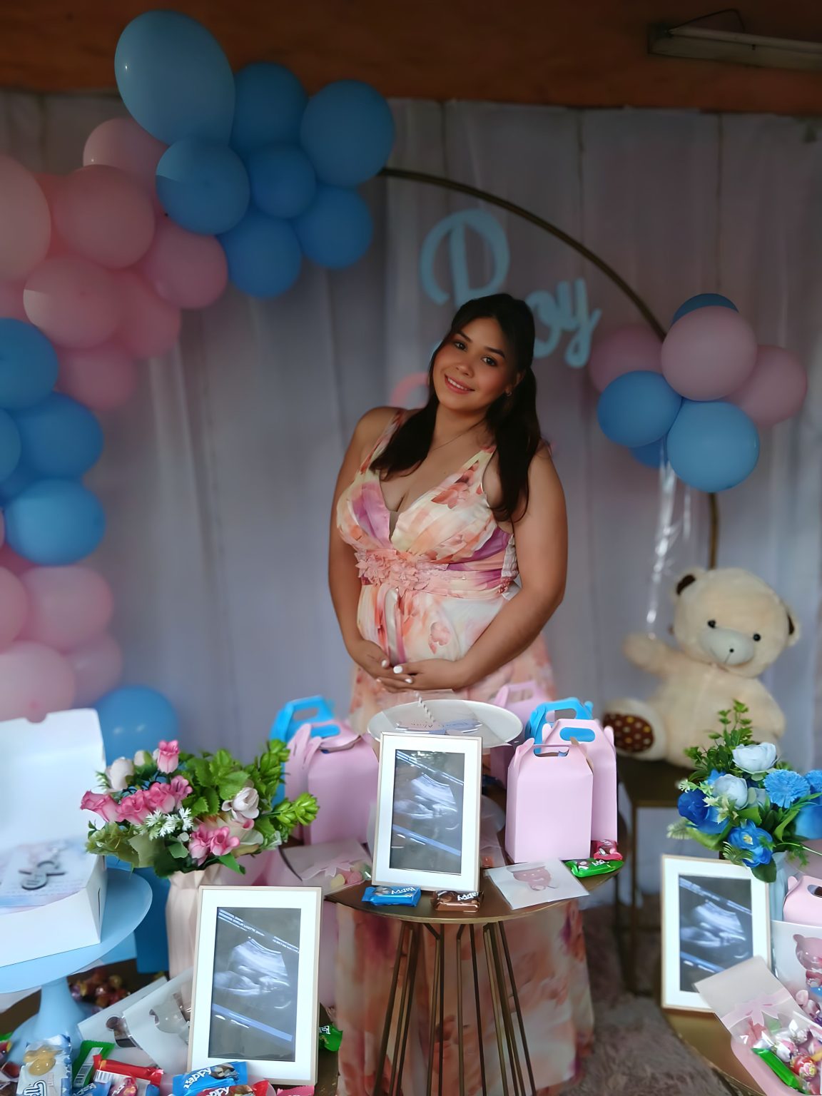 Liss Bogarín celebró a lo grande la revelación de sexo de su segundo bebé.