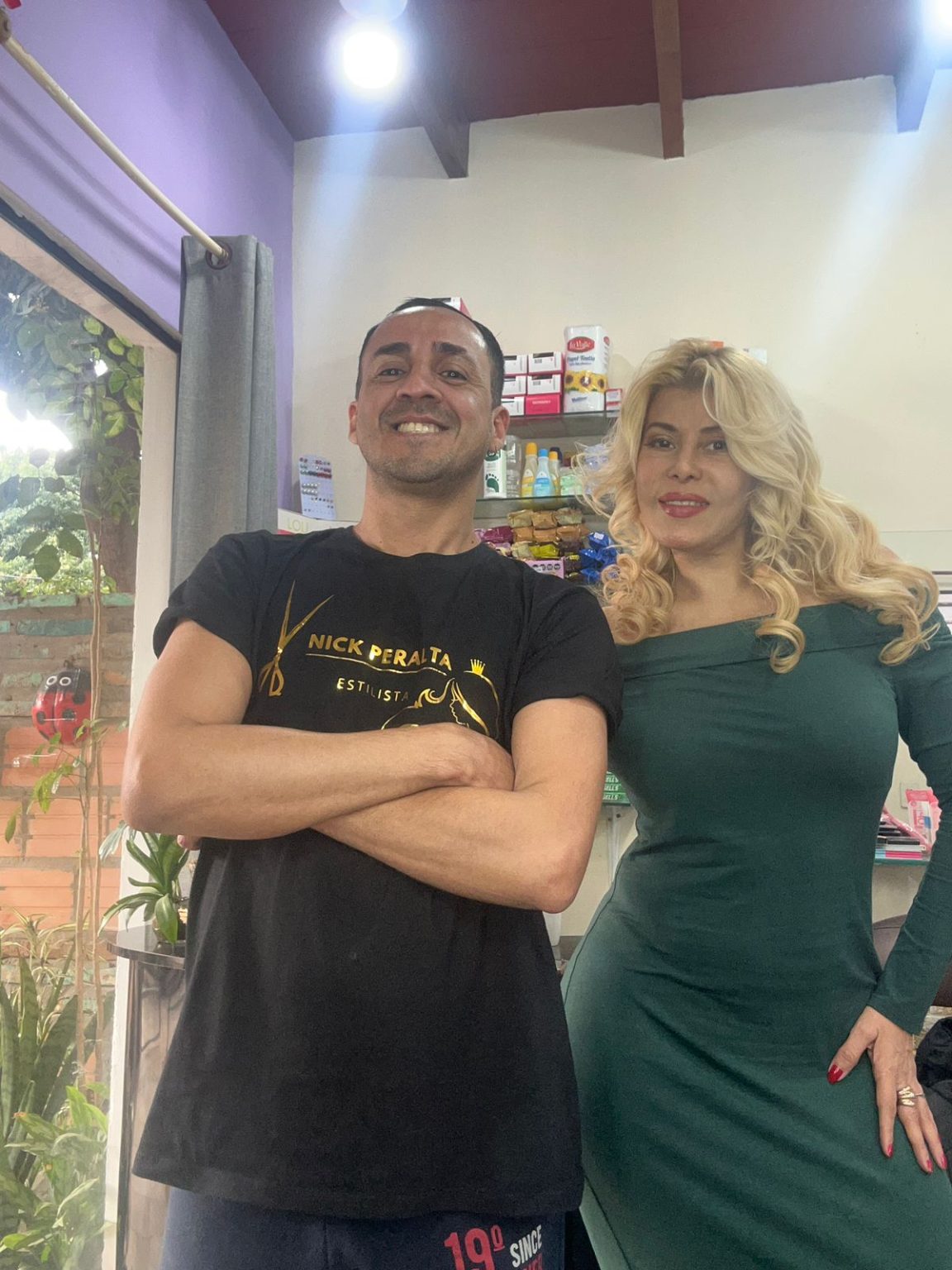 ¡Día del Peluquero con estilo y actitud!