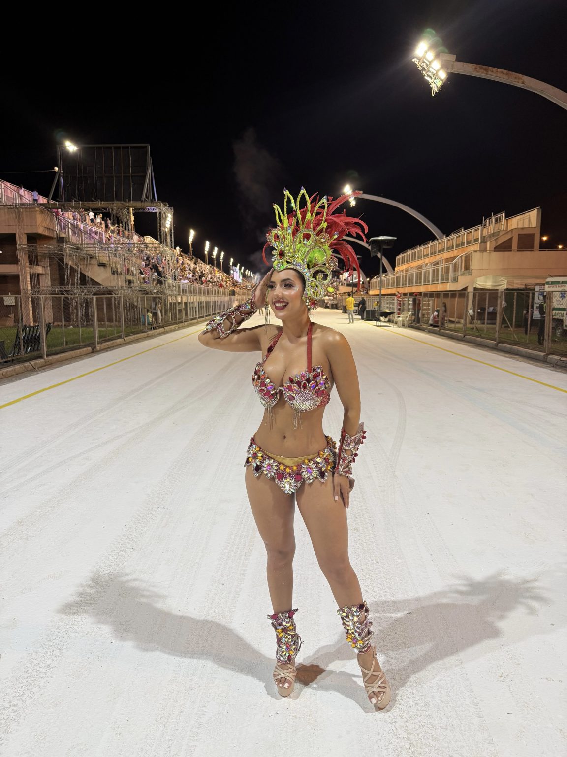 Judith Núñez deslumbró en los Corsos Encarnacenos y se llevó todos los flashes