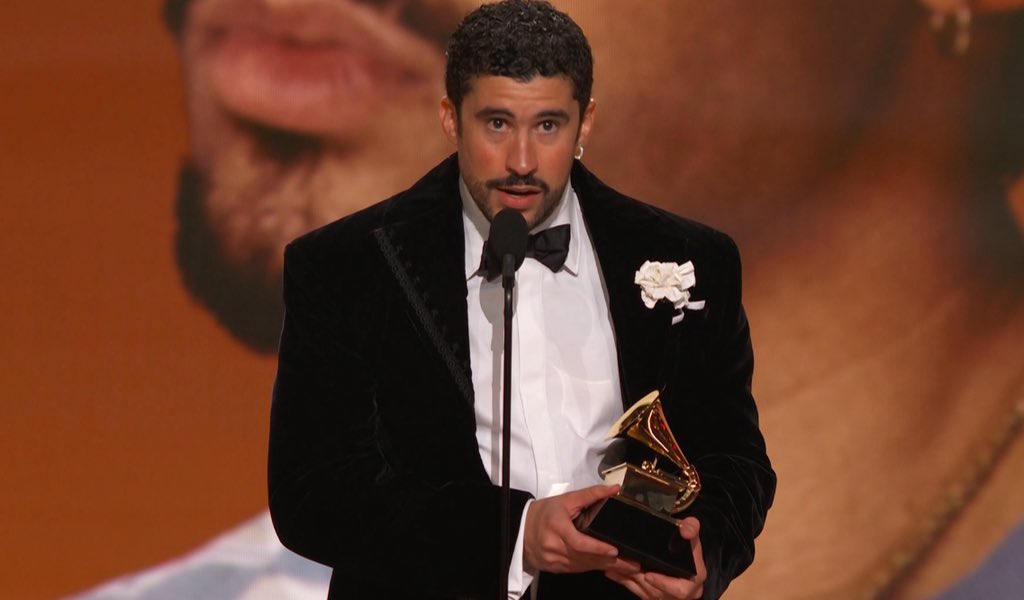 Bad Bunny hace historia al ganar el primer Grammy a álbum del año en español