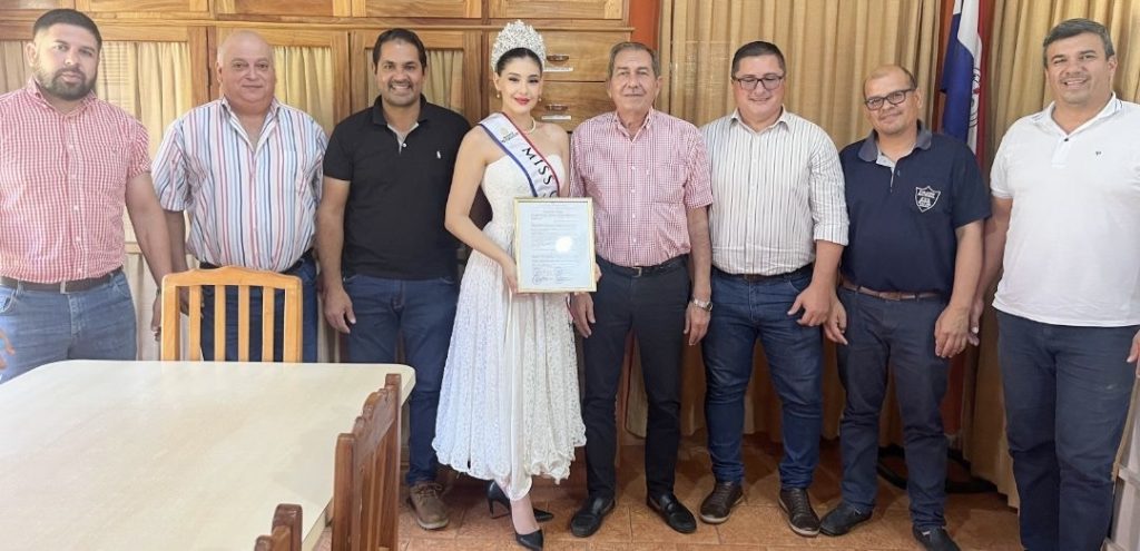 REINA Y ORGULLO DEL NORTE: LAURA VILLALBA ES DECLARADA CIUDADANA ILUSTRE