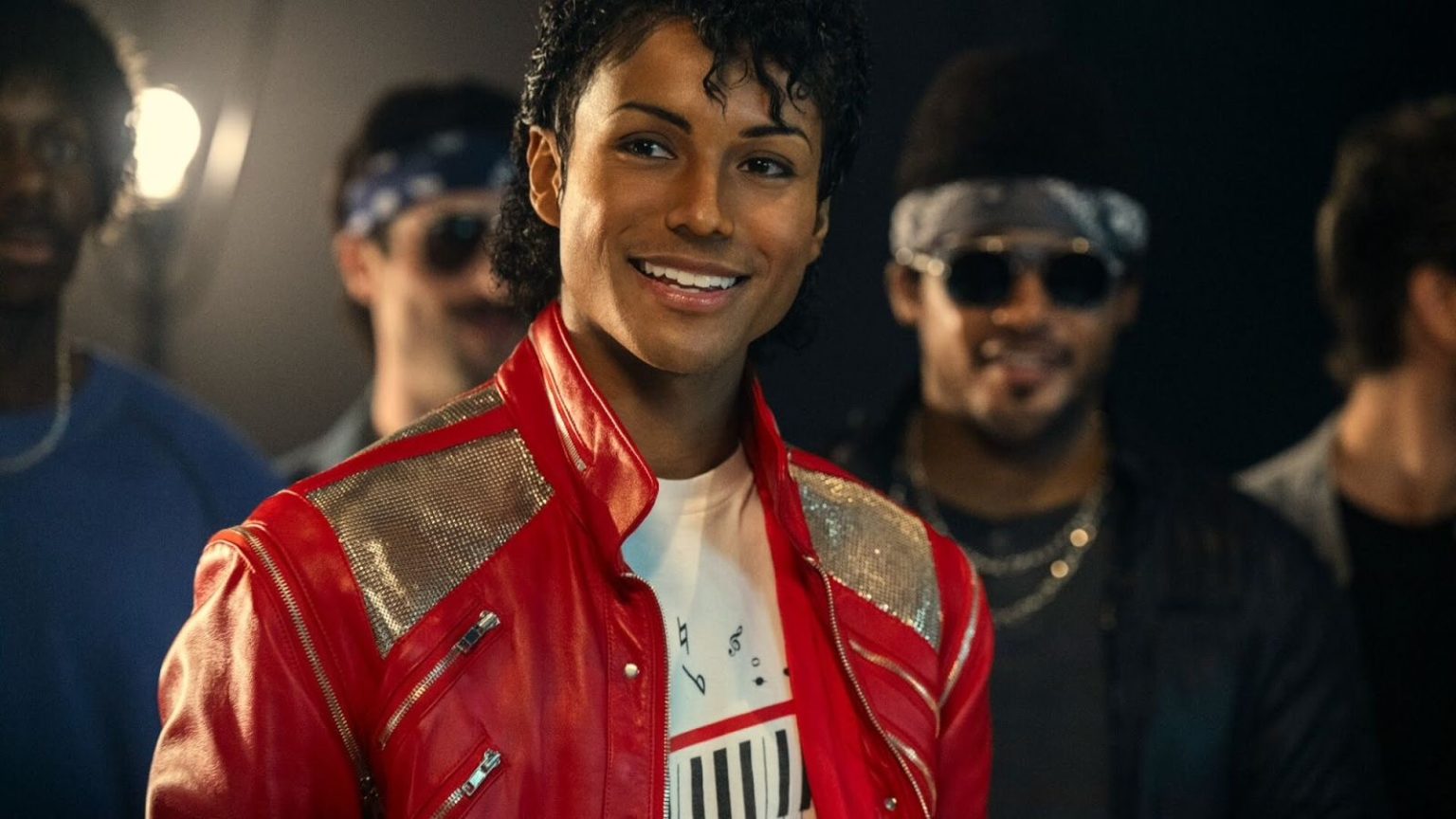 MICHAEL JACKSON HIZO TEMBLAR PARAGUAY EN UN AVANT PREMIERE A SALA LLENA