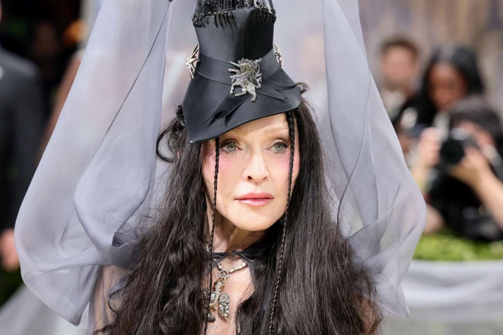 Madonna lo volvió a hacer: drama, arte y un barco en la cabeza