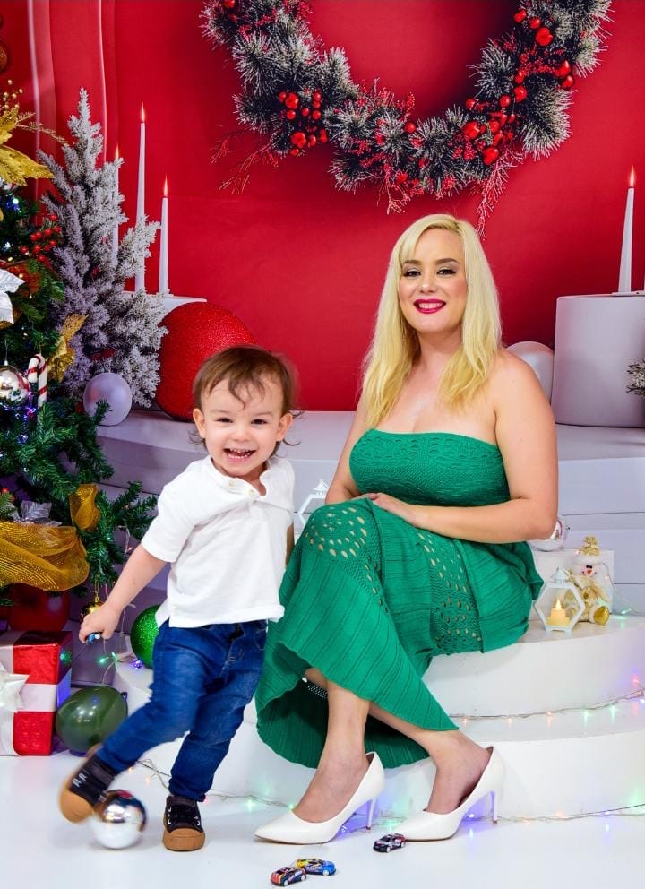 Berna Barreto despide el año rodeada de amor y ternura junto a su pequeño Raimundo