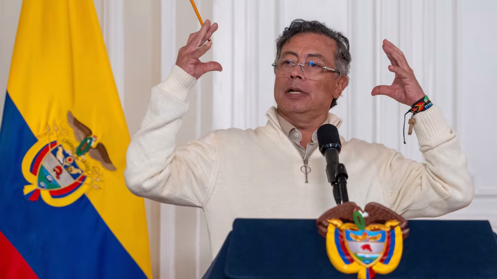 Petro asegura que jóvenes roban “por amor”, que La Habana es mejor que Miami y habla de su vida sexual