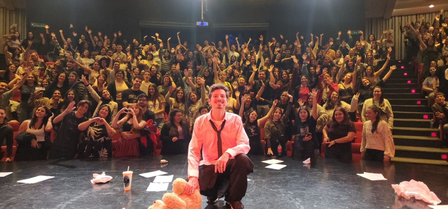 Pablo Agustín llega a Paraguay con su show “Criado por Lobos”